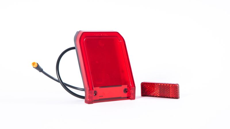 EGRET (77) Rücklicht mit Reflektor ONE (Original)