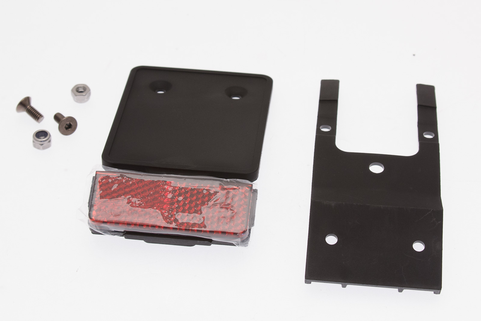 EGRET Kennzeichenhalter (2-Teilig) X prime (Original) EGRET Kennzeichenhalter (2-Teilig) X prime (Original)