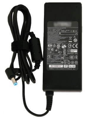 Acer Power Supply / AC Adaptor 19V / 4,74A / 90W with Power Cord UK / GB / IE TravelMate P243-M Serie (Original)